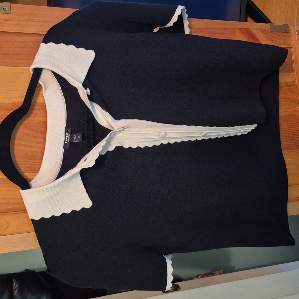 Short sleeve new with tags top.